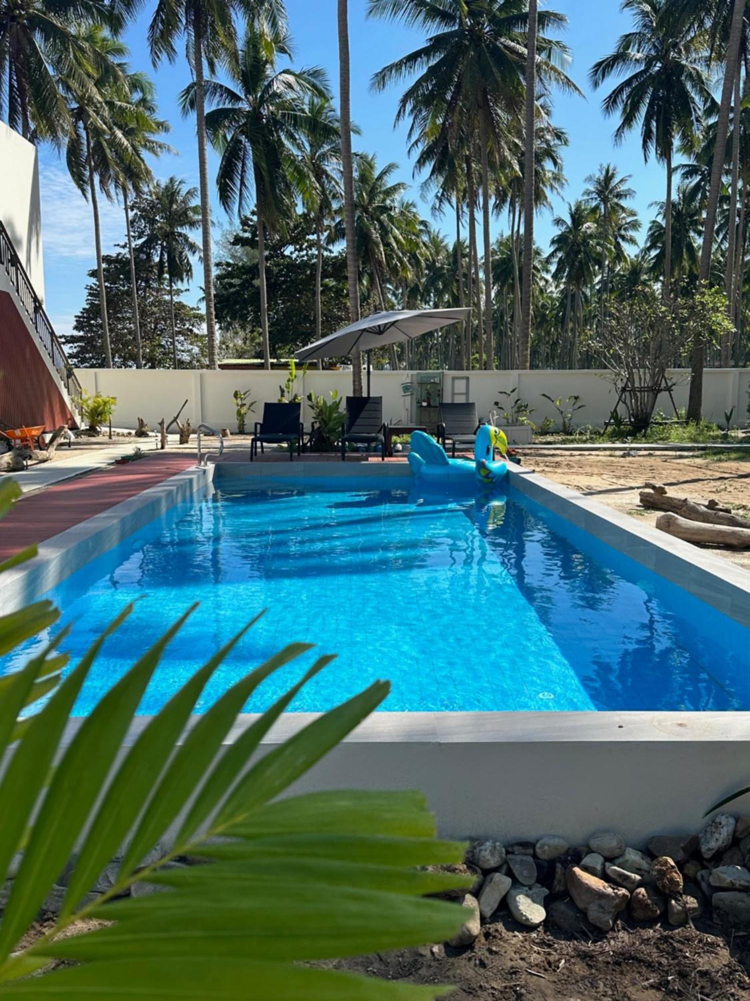Chansi Beachresort Tha Sala Bagian luar foto