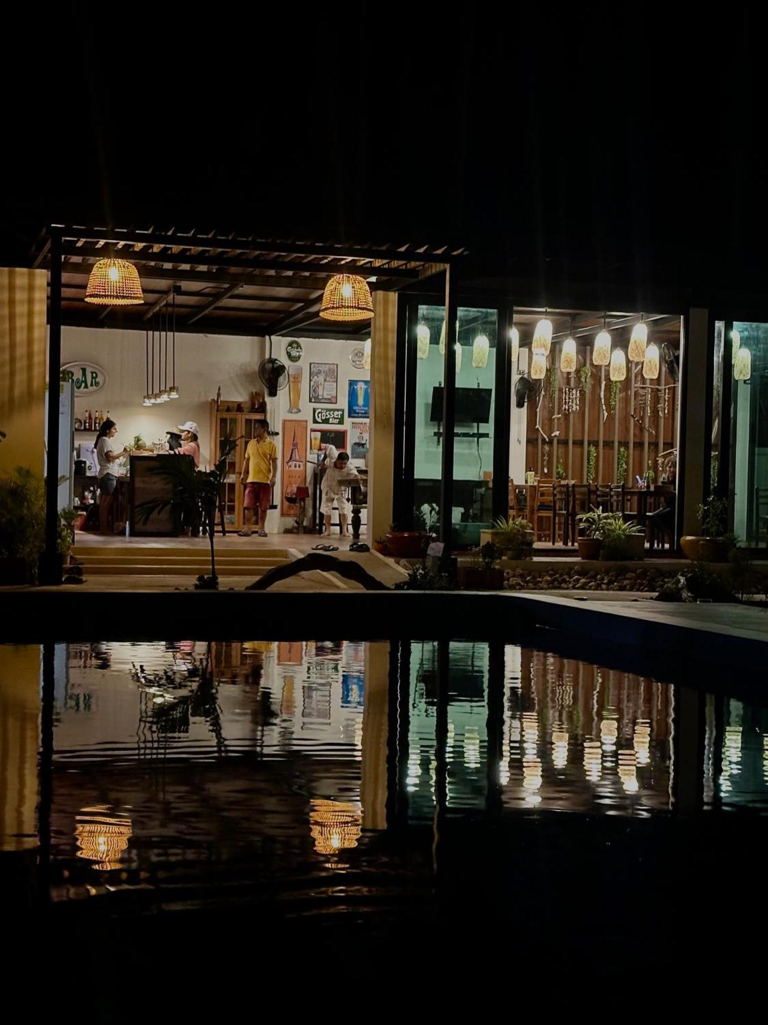 Chansi Beachresort Tha Sala Bagian luar foto