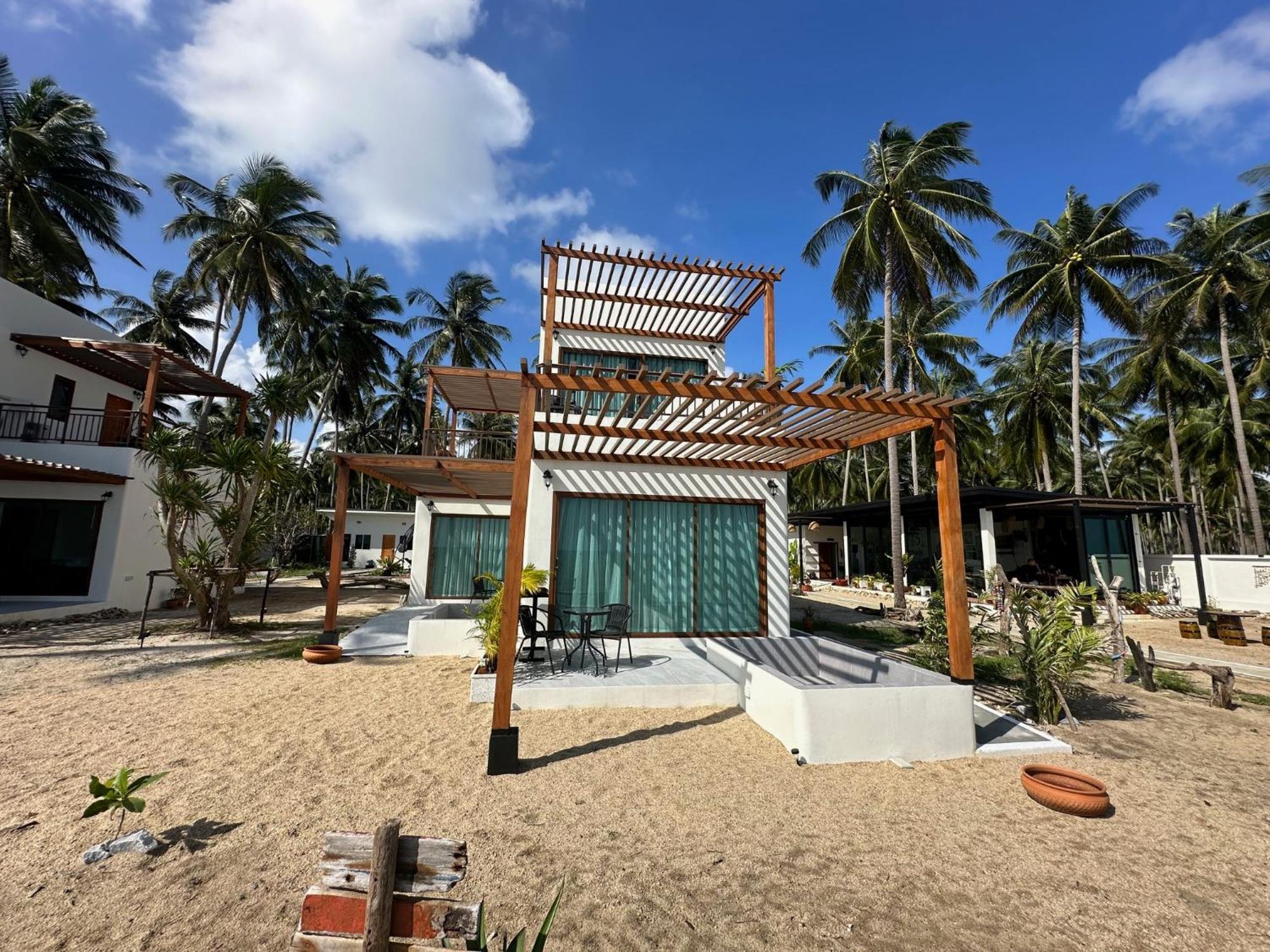 Chansi Beachresort Tha Sala Bagian luar foto